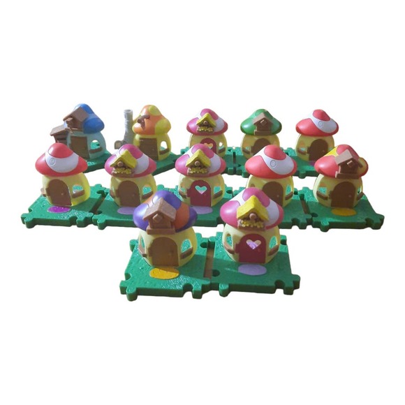 The Smurfs Micro Village 100+ Pieces Snap Together Figure Set - Picture 1 of 7